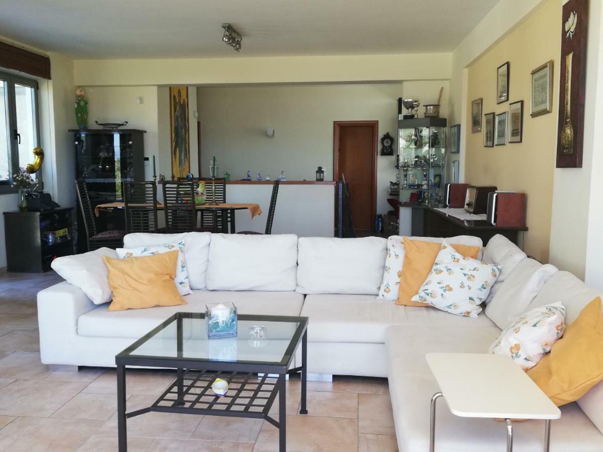 Beautiful House By The Sea,Loutraki Skaloma. Villa Dış mekan fotoğraf